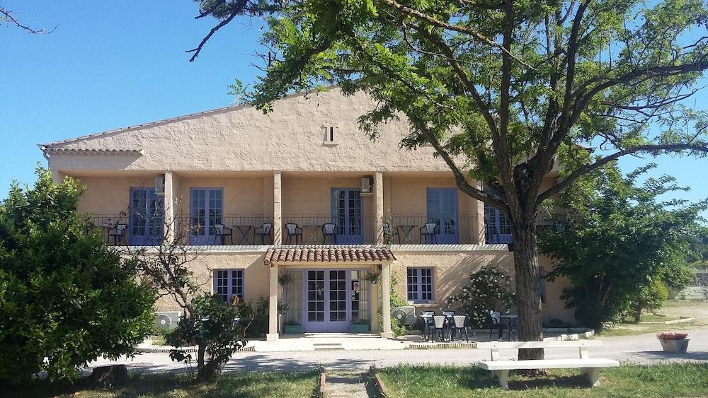 Hotel Carina Apt Kültér fotó