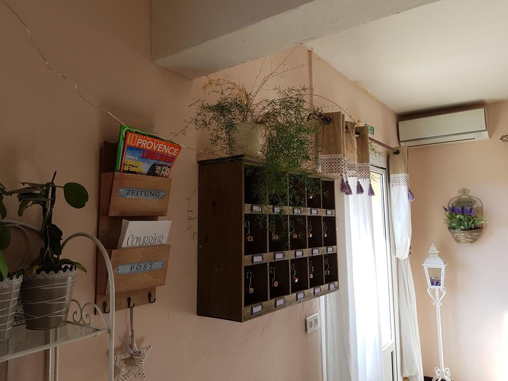 Hotel Carina Apt Kültér fotó